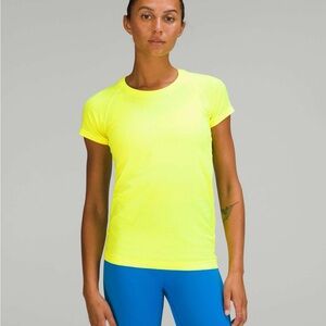 Lululemon highlight yellow swiftly tech 2.0, size 4